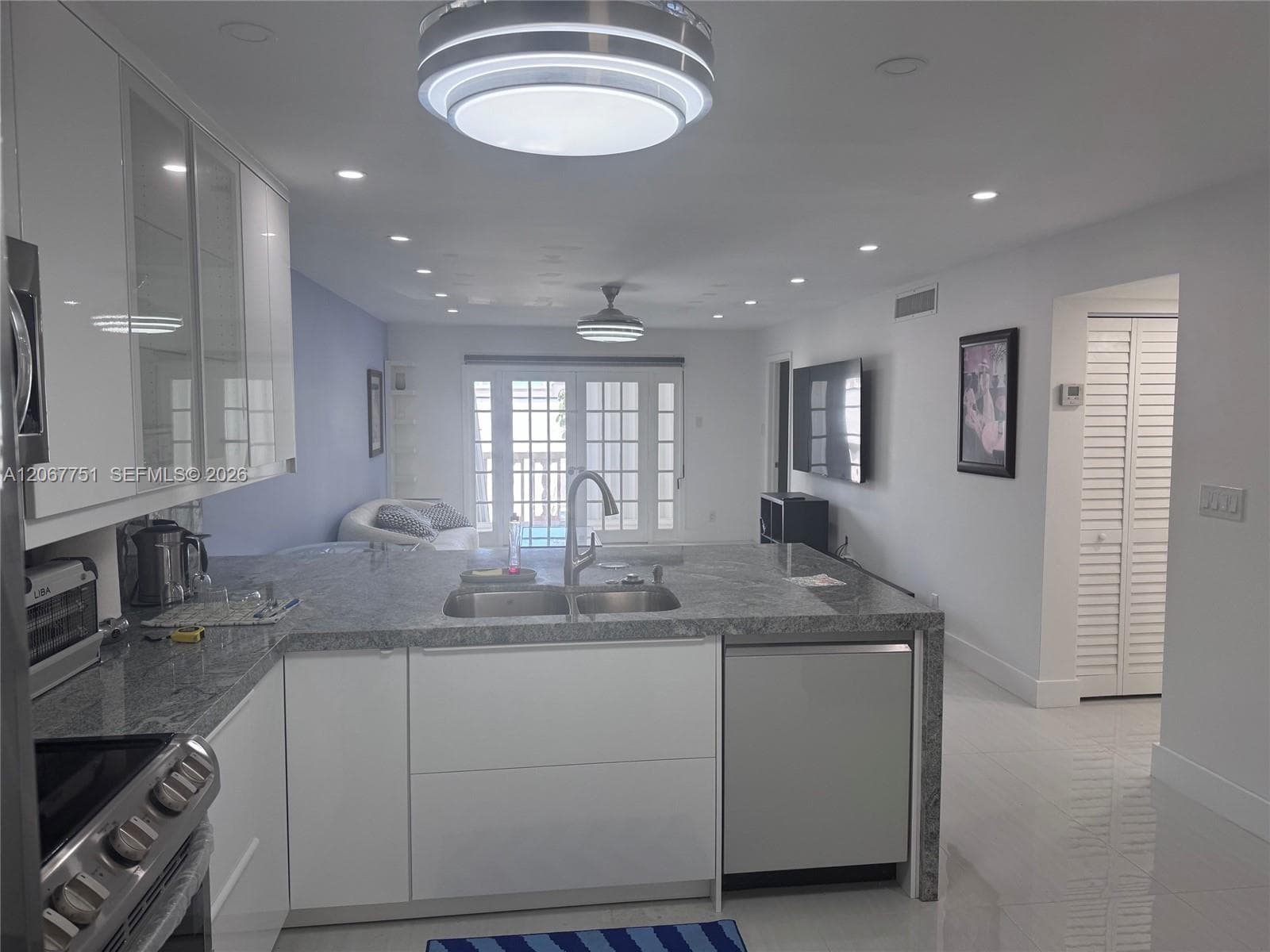 FOURTH GULFSTREAM GARDEN · #223 in Hallandale Beach - Photo 12