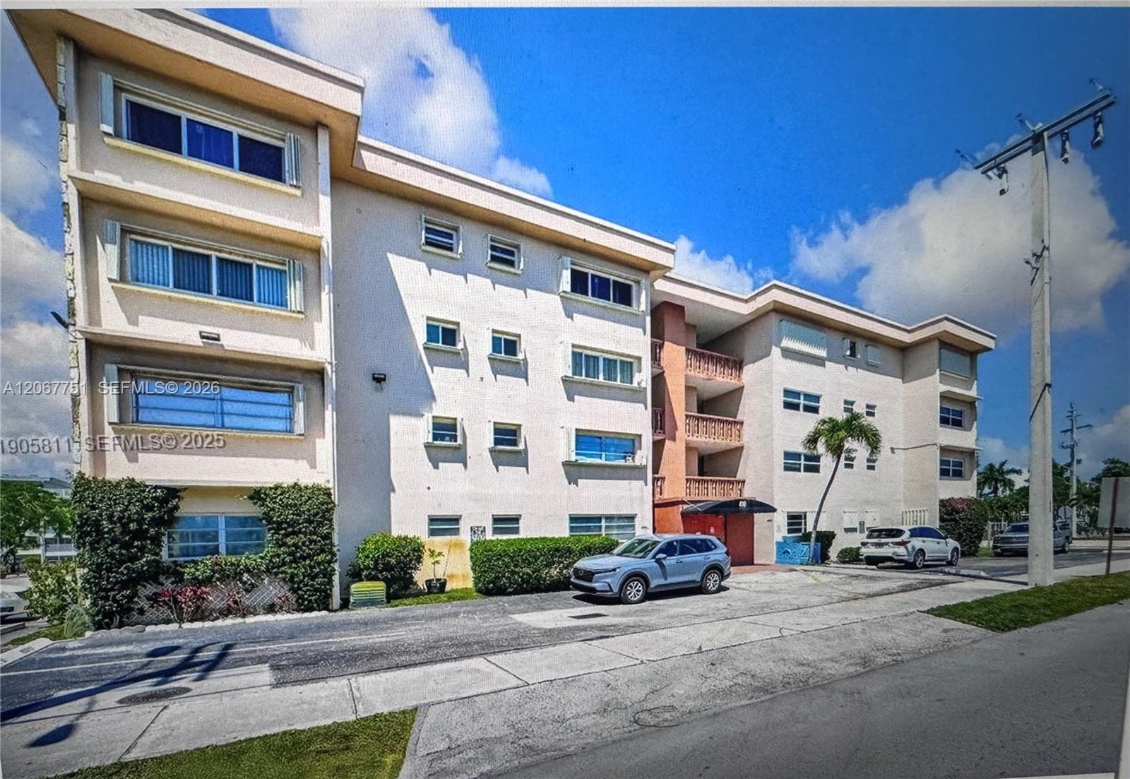 FOURTH GULFSTREAM GARDEN · #223 in Hallandale Beach - Photo 22