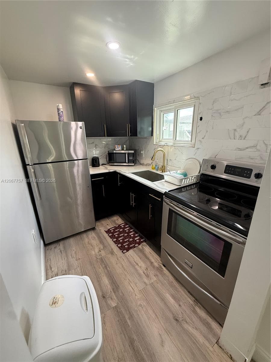 2411 Wiley St photo 51