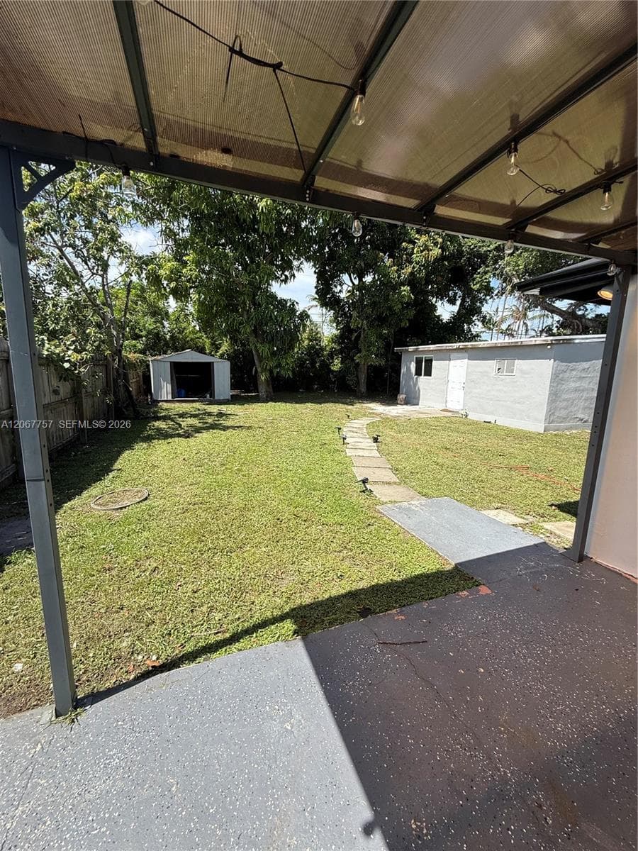 2411 Wiley St photo 44