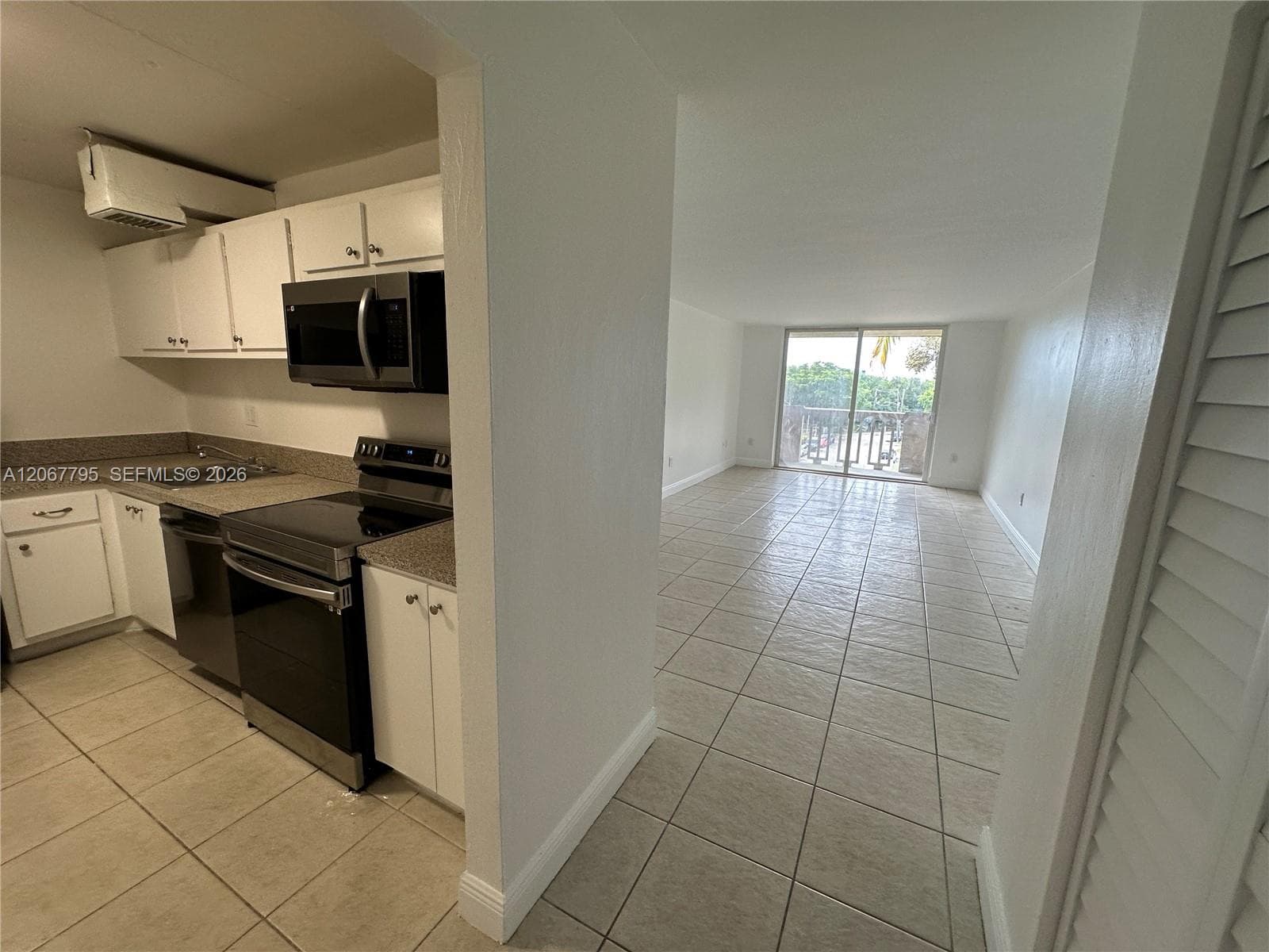 BAYVIEW PALMS CONDO · #426 in North Miami - Photo 3