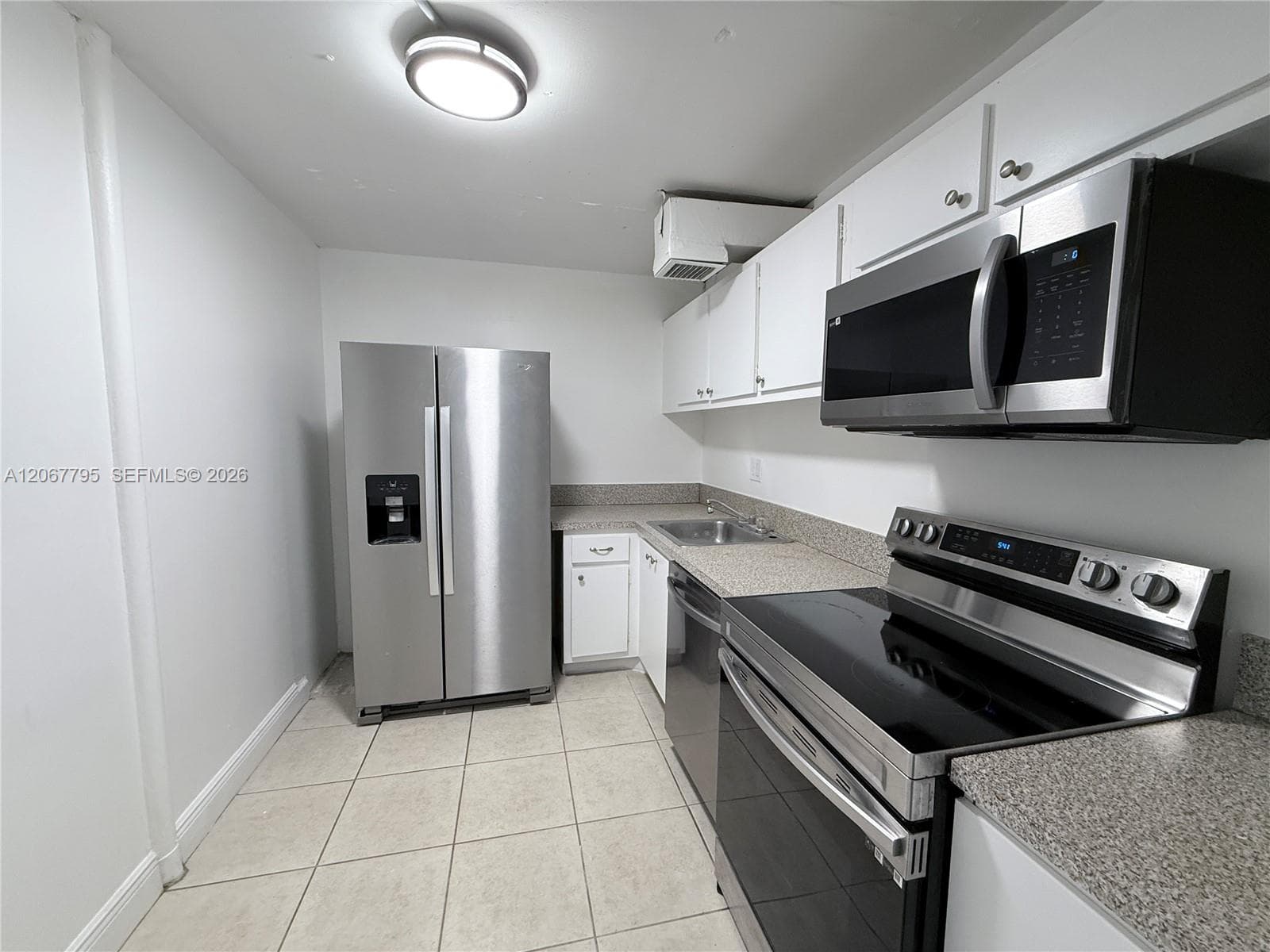 BAYVIEW PALMS CONDO · #426 in North Miami - Photo 4