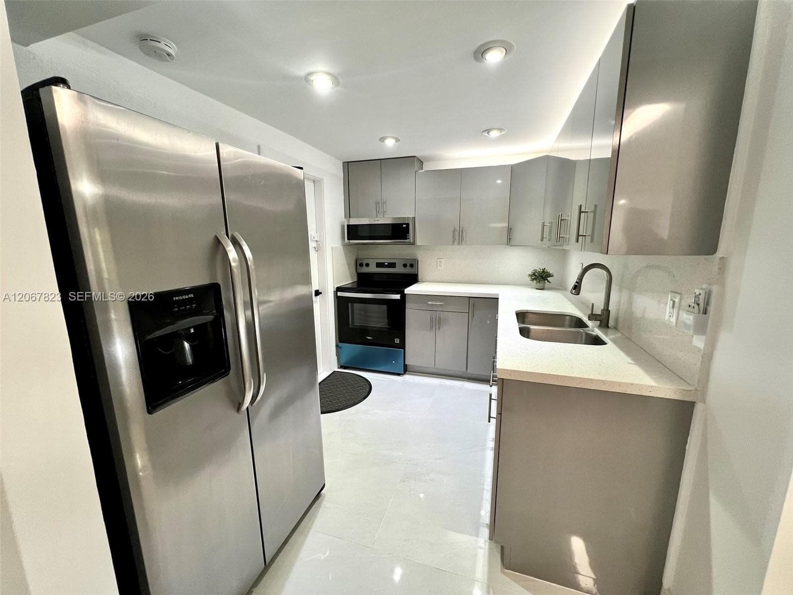 LAKEWOOD VILLAS CONDO · #C211 in Miami - Photo 7