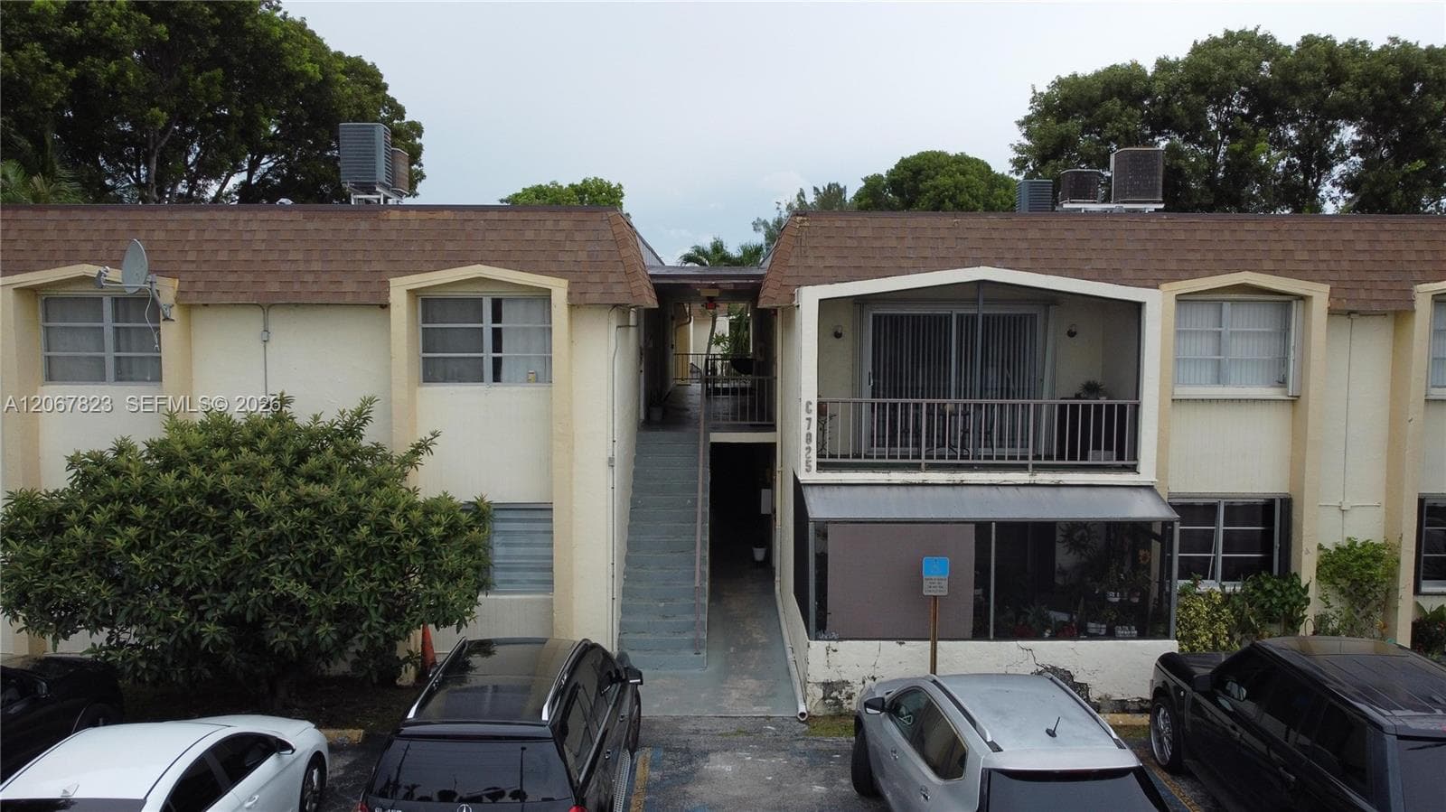 LAKEWOOD VILLAS CONDO · #C211 in Miami - Photo 48
