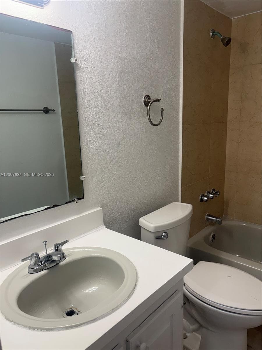 BAYVIEW PALMS CONDO · #325 in North Miami - Photo 7
