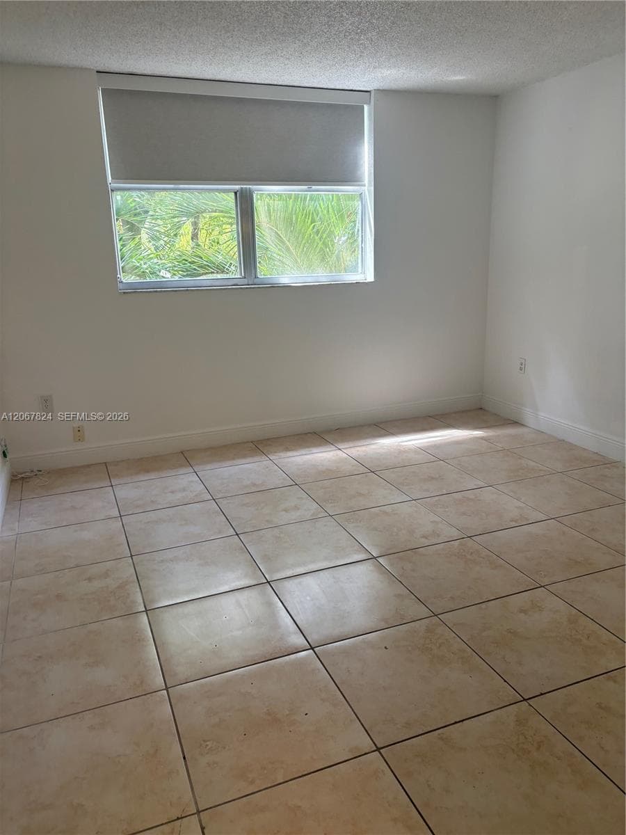 BAYVIEW PALMS CONDO · #325 in North Miami - Photo 4