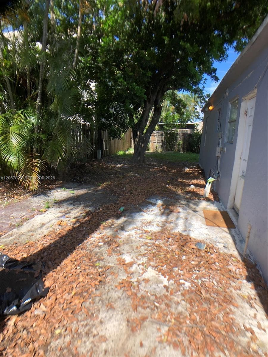 2111 Monroe Ter #N/A photo 22