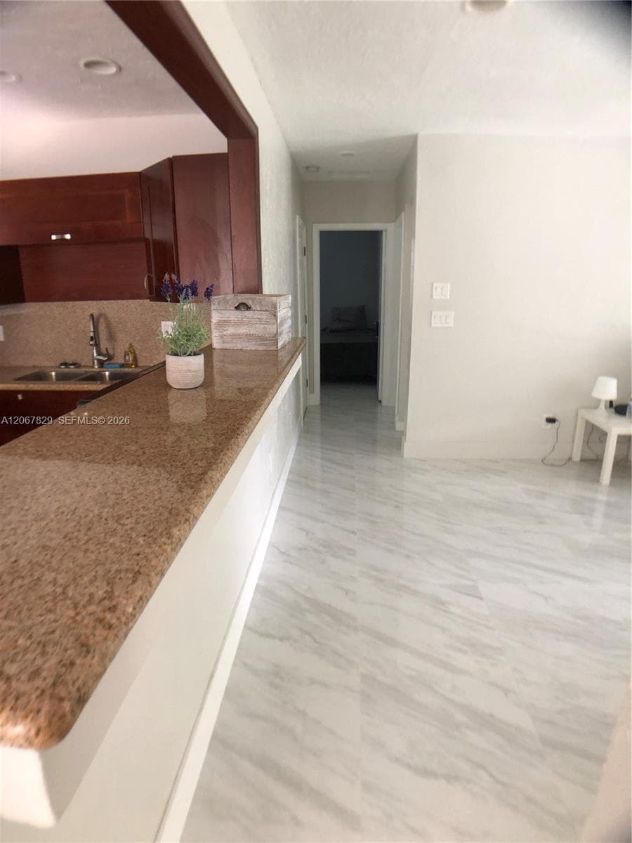 2111 Monroe Ter #N/A photo 14
