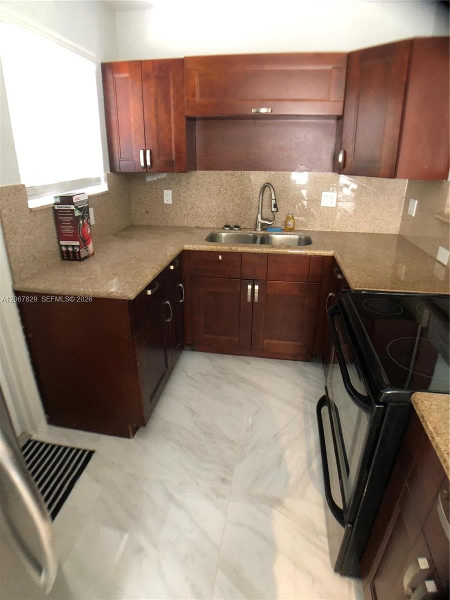 2111 Monroe Ter #N/A photo 15