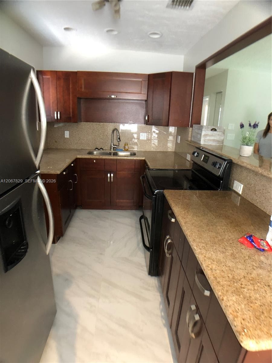 2111 Monroe Ter #N/A photo 4