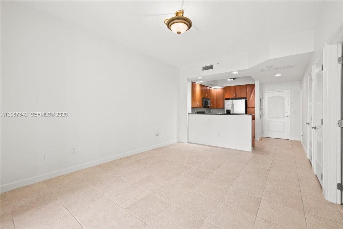 ONE CITY PLAZA · #1021 in West Palm Beach - Photo 8