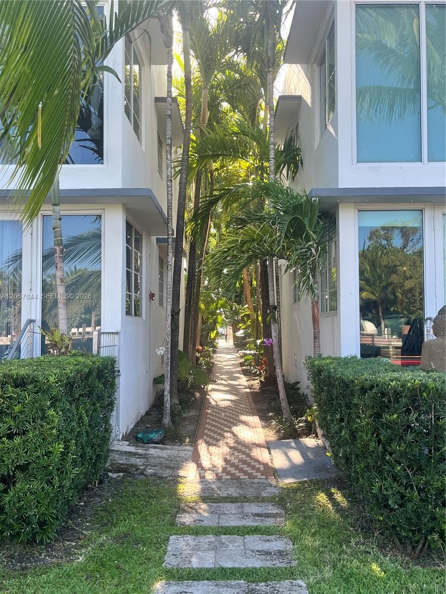 THE WATERCLUB CONDO · #102 in Miami Beach - Photo 32