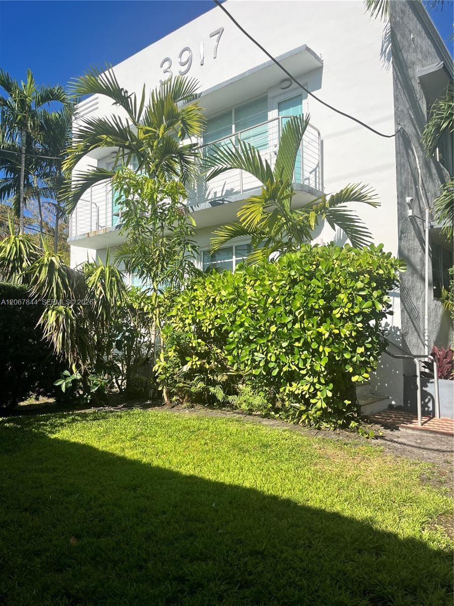 THE WATERCLUB CONDO · #102 in Miami Beach - Photo 1