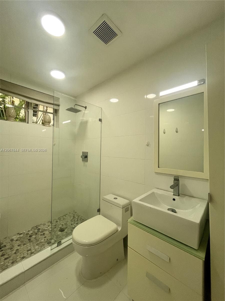 THE WATERCLUB CONDO · #102 in Miami Beach - Photo 19