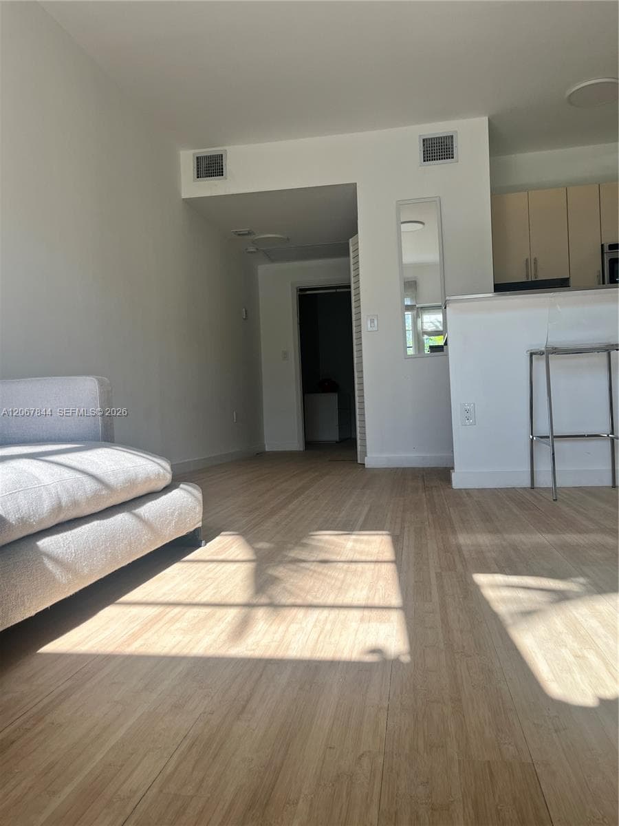 THE WATERCLUB CONDO · #102 in Miami Beach - Photo 8