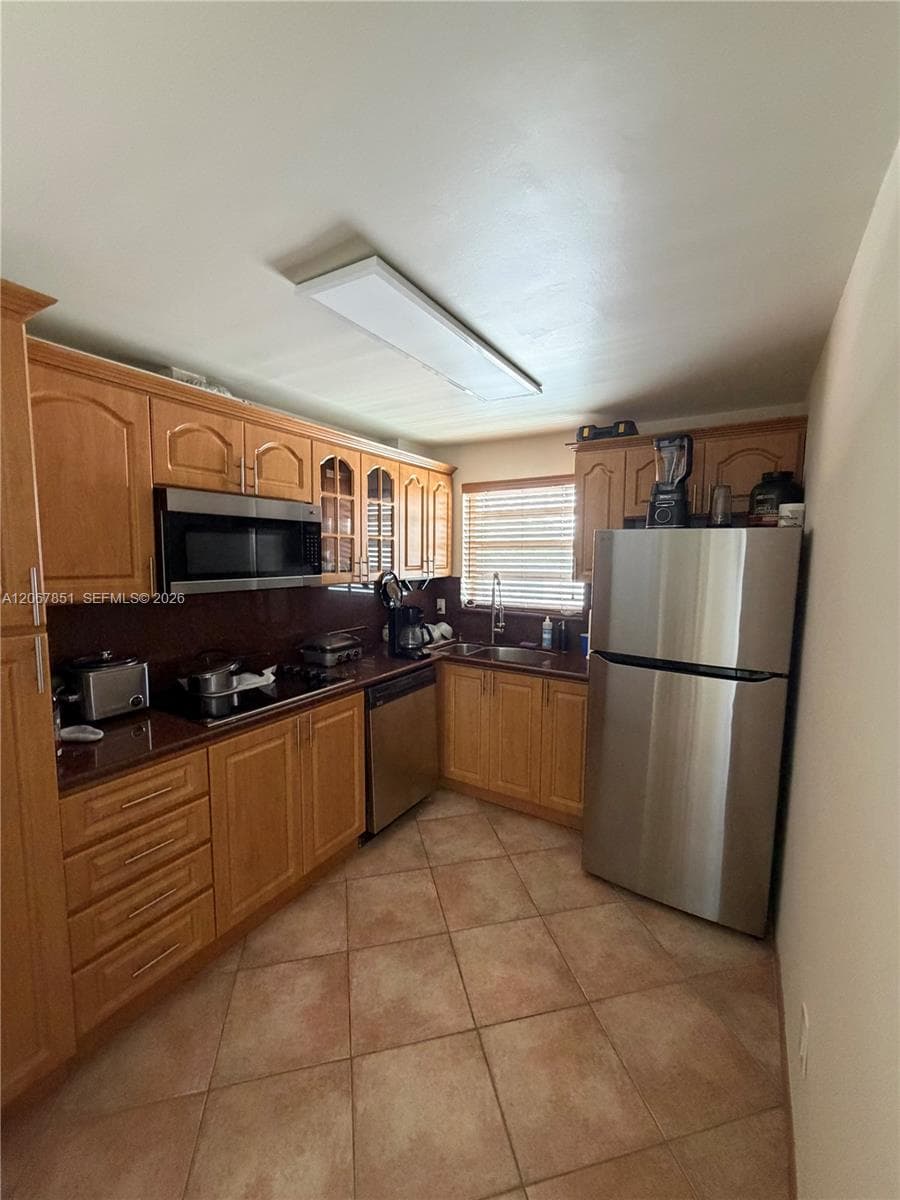 MICHIGAN WEST CONDO · #405 in Miami Beach - Photo 12