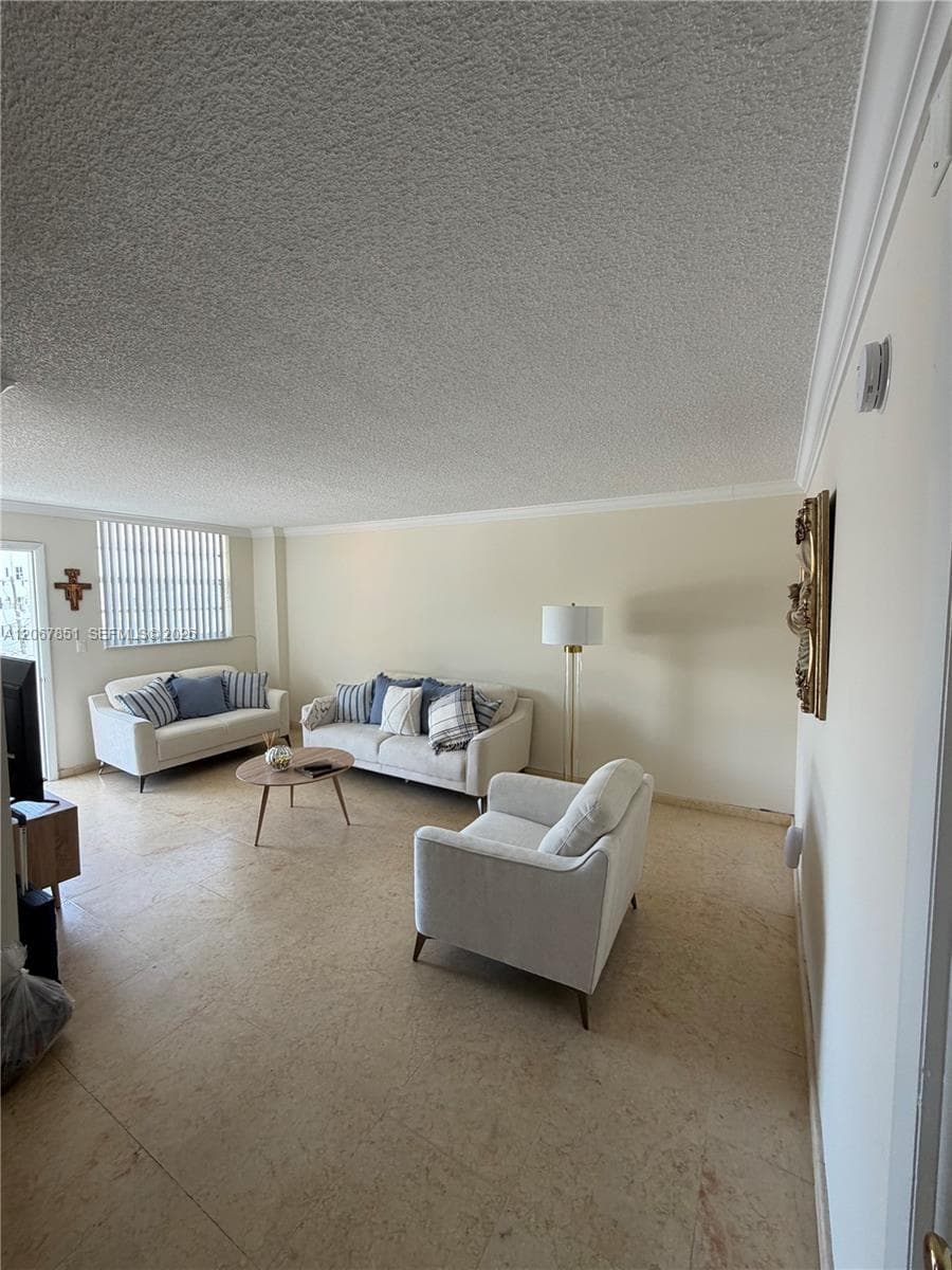 MICHIGAN WEST CONDO · #405 in Miami Beach - Photo 10