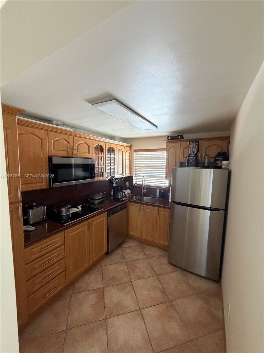 MICHIGAN WEST CONDO · #405 in Miami Beach - Photo 14