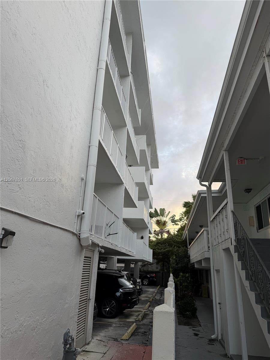 MICHIGAN WEST CONDO · #405 in Miami Beach - Photo 4