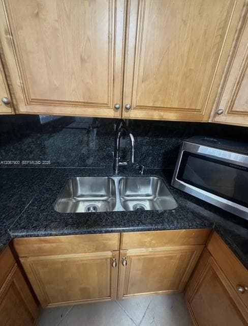 1165 98 · #403 in Bay Harbor Islands - Photo 4