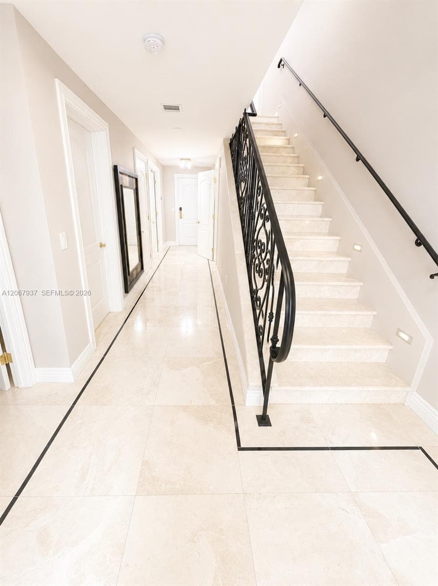 3501 N Ocean Dr #V1 photo 6