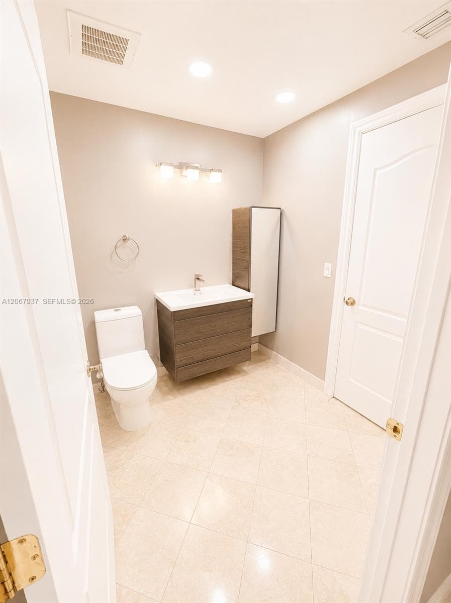 3501 N Ocean Dr #V1 photo 8