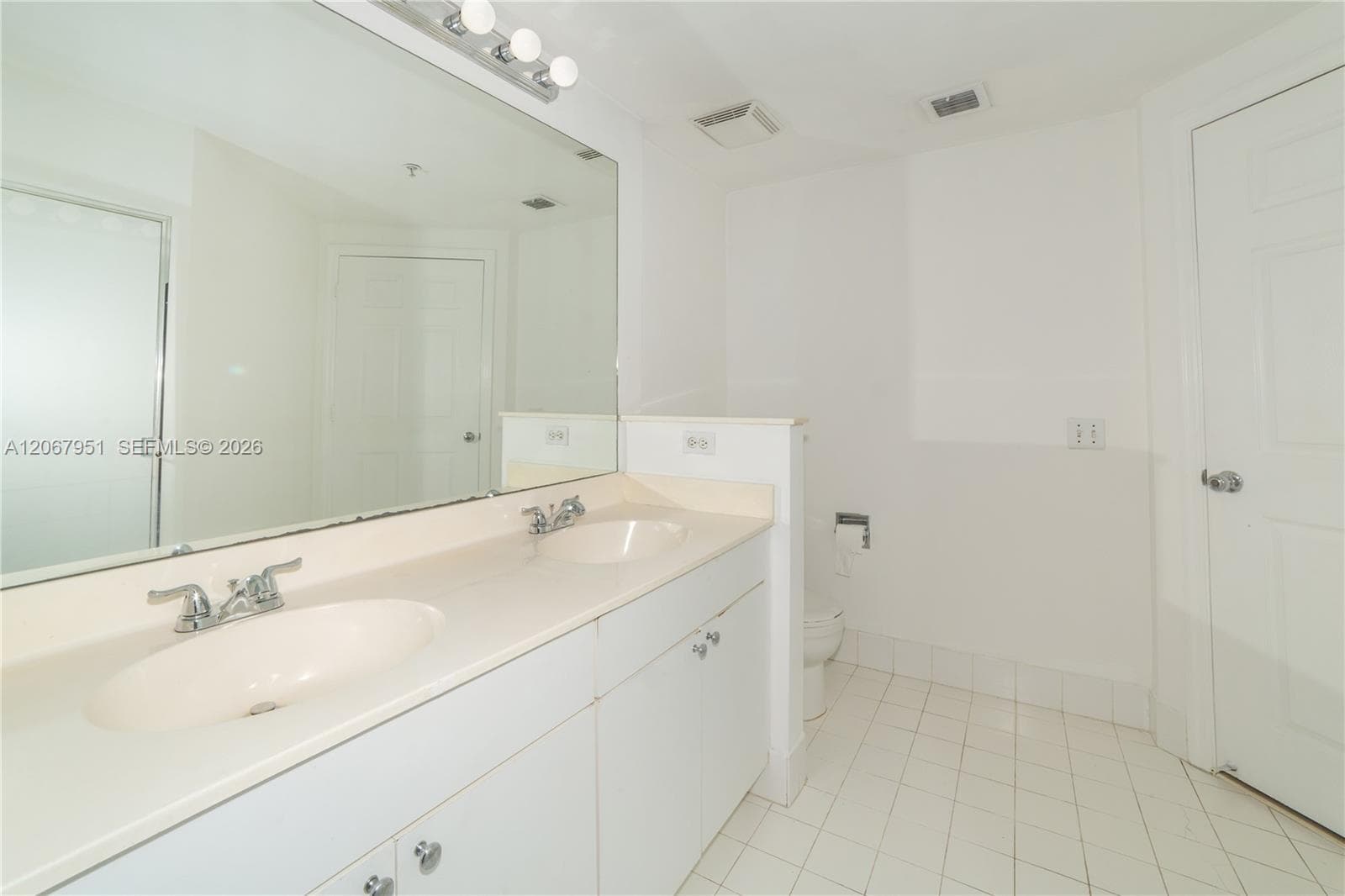 Porto Bellagio · #2512 in Sunny Isles Beach - Photo 12