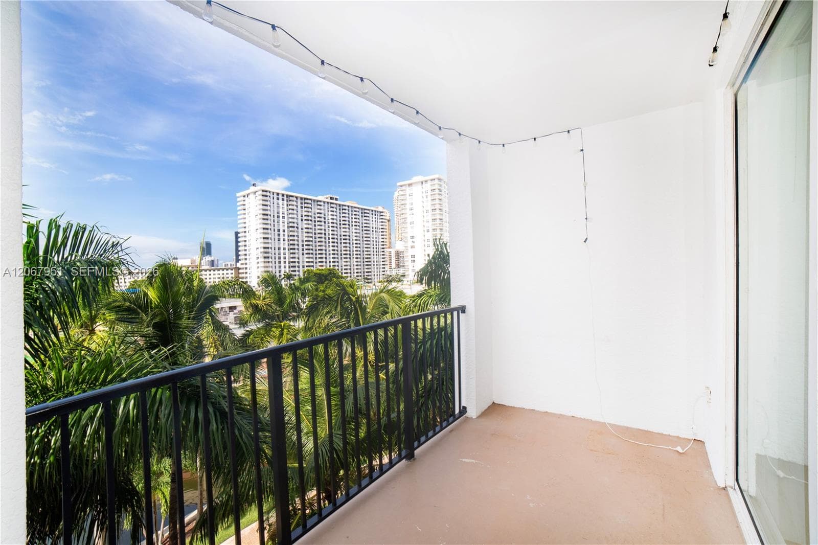 Porto Bellagio · #2512 in Sunny Isles Beach - Photo 26