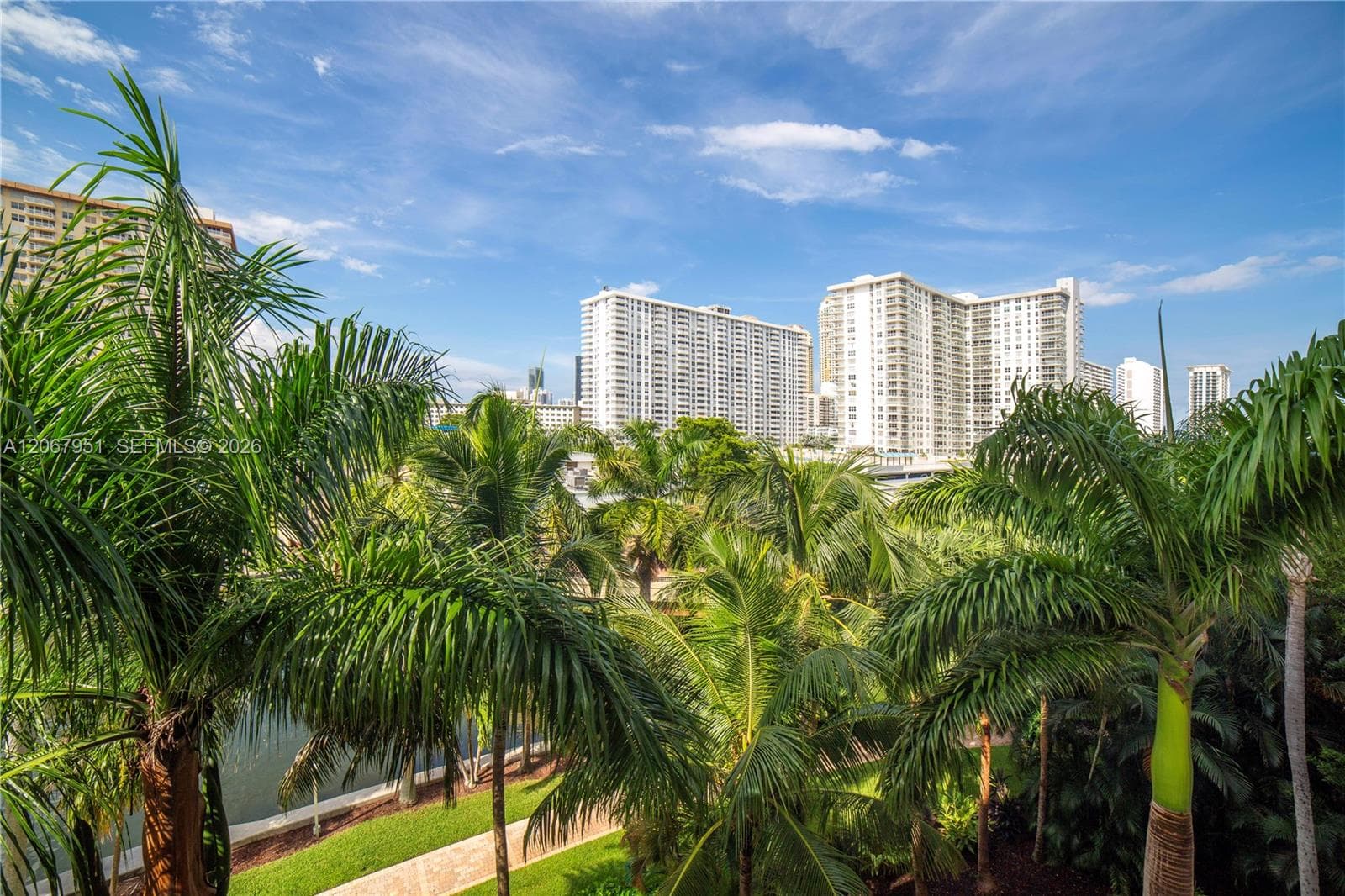Porto Bellagio · #2512 in Sunny Isles Beach - Photo 32