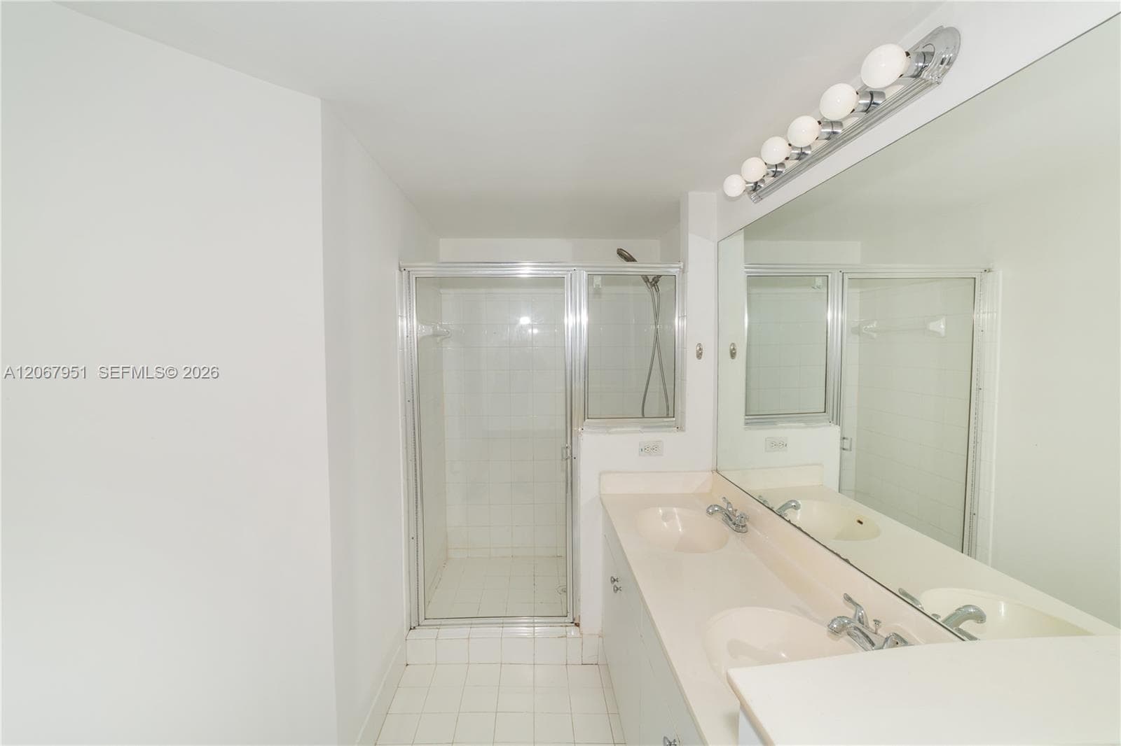 Porto Bellagio · #2512 in Sunny Isles Beach - Photo 11