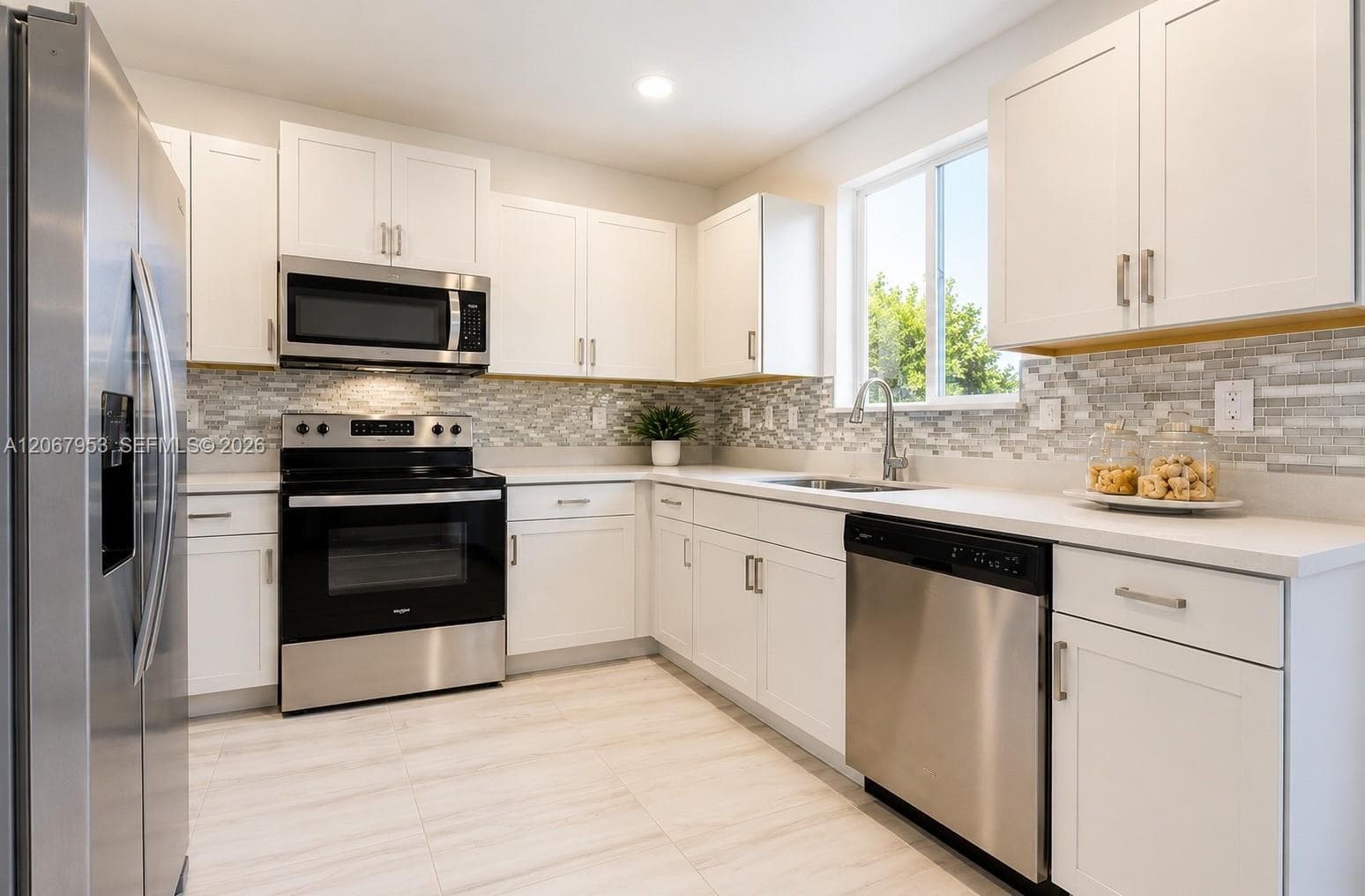 1056 SE 23rd Ave #1056 photo 2