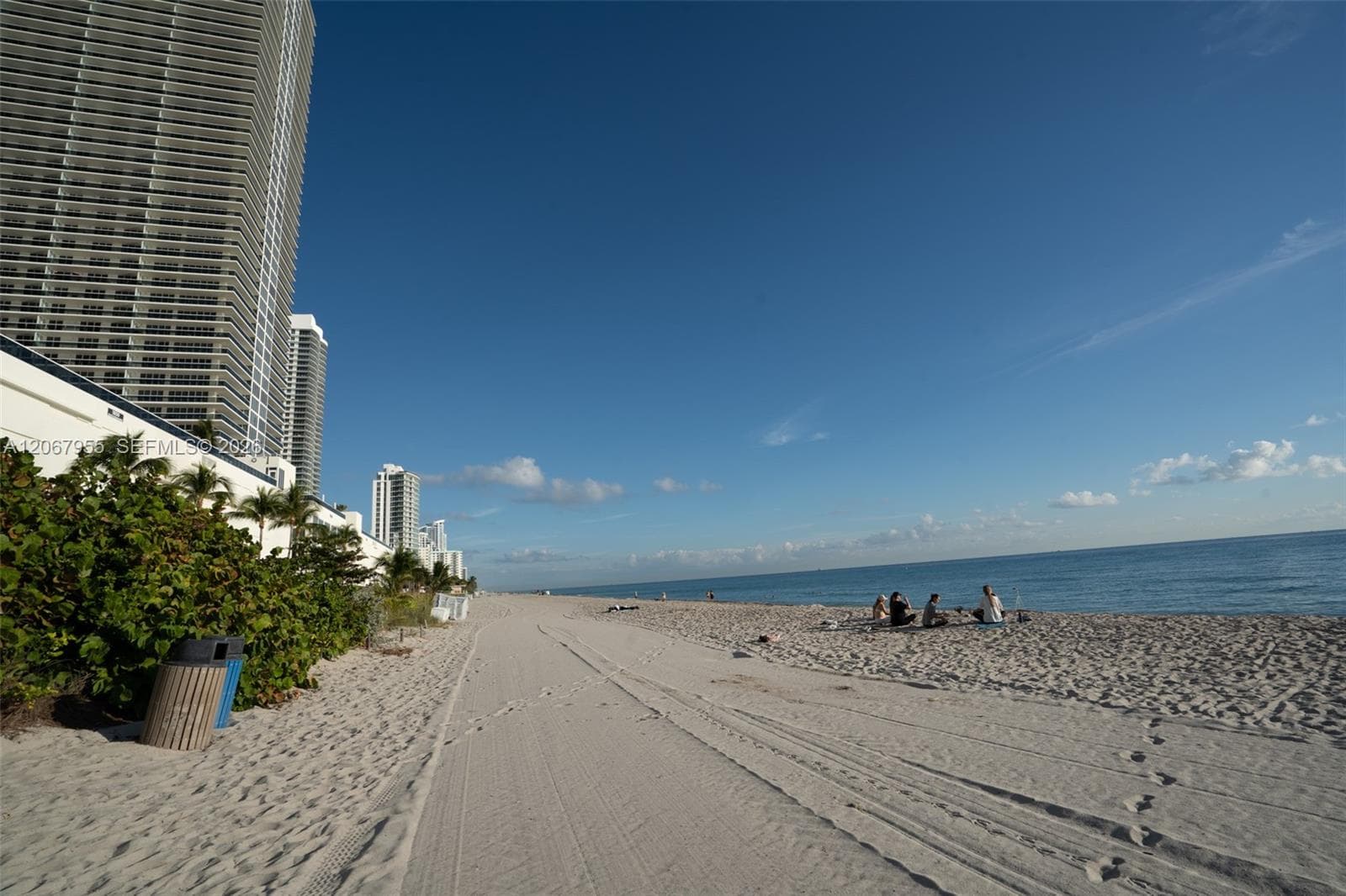 PLAZA TOWERS SOUTH · #1509 in Hallandale Beach - Photo 6