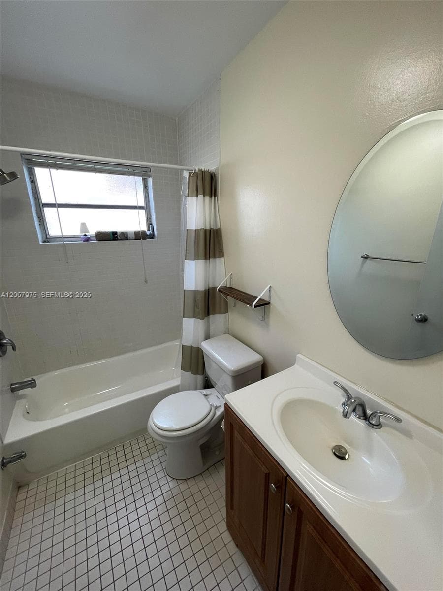 17th Green Condo · #109 in Hallandale Beach - Photo 23