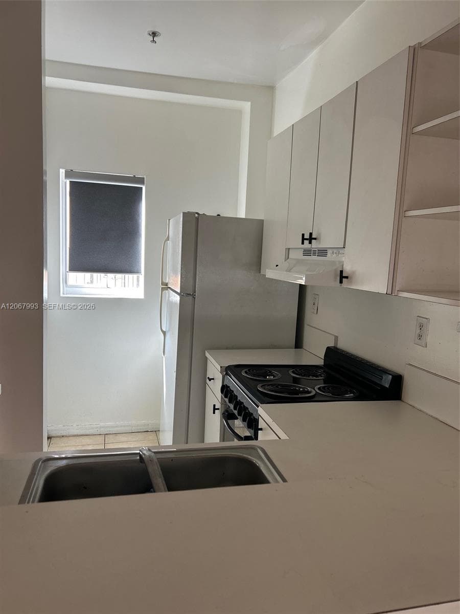 CASTELLO III CONDO · #207 in Miami - Photo 15