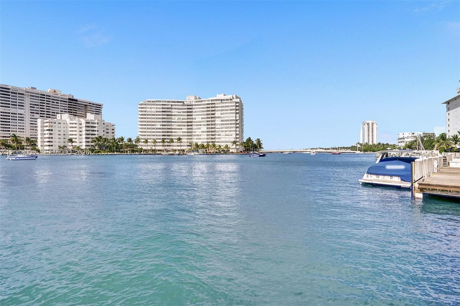 BAY LINCOLN · #1 in Miami Beach - Photo 40
