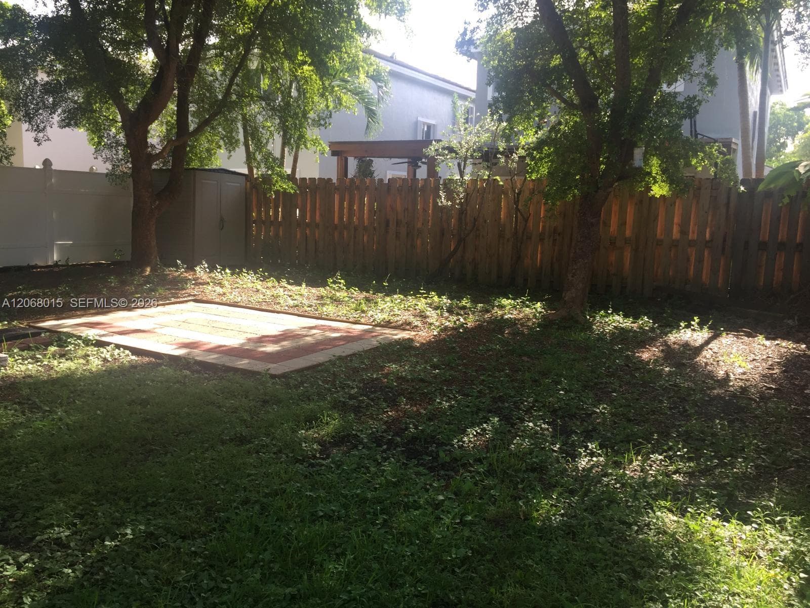 350 NE 31st Ter photo 63