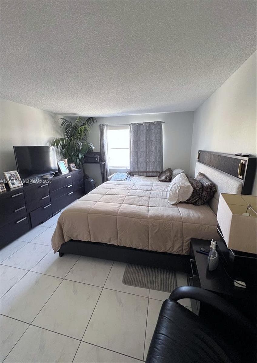 Ocean View Towers Condo · #503 in Hallandale Beach - Photo 10