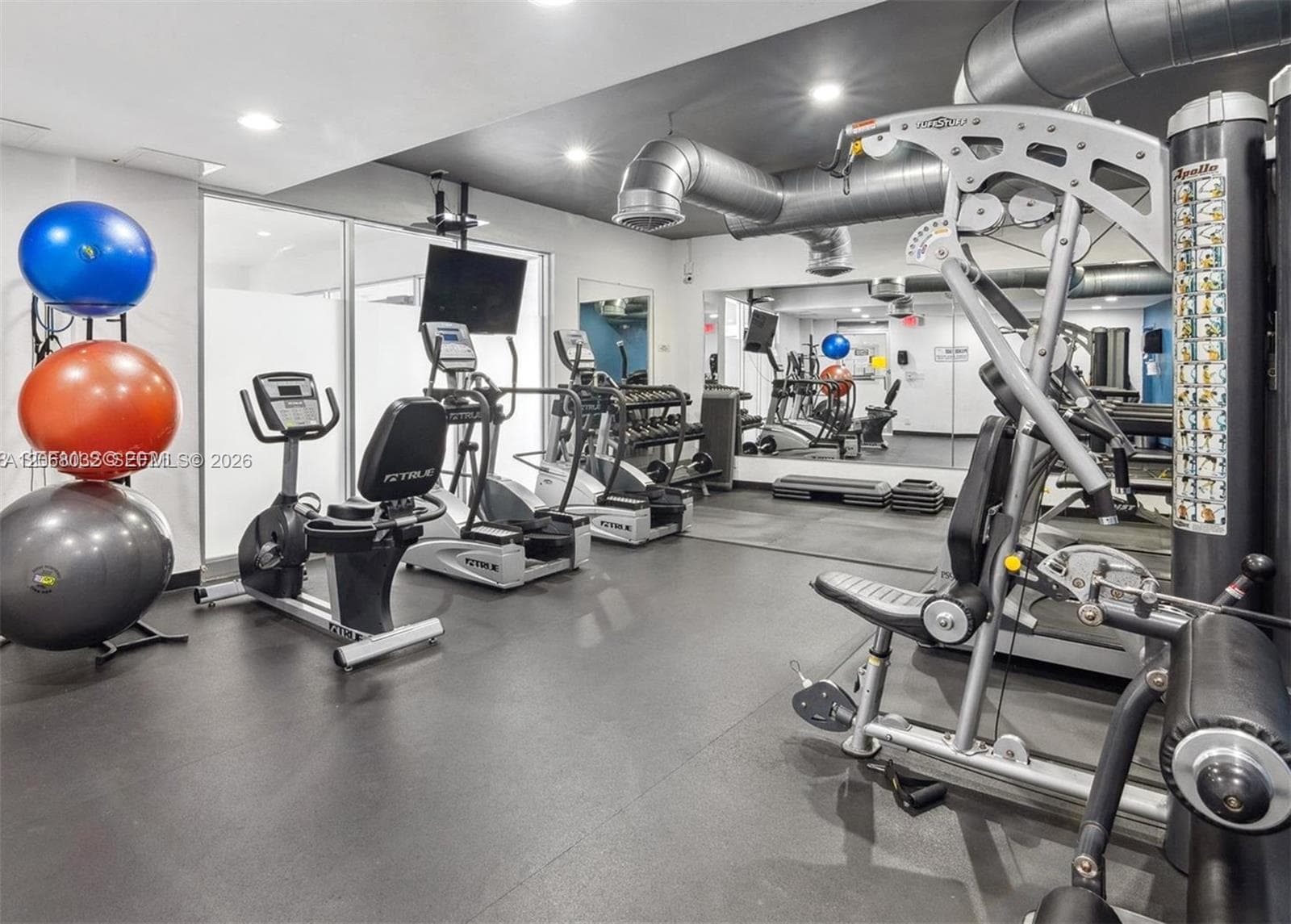 Ocean View Towers Condo · #503 in Hallandale Beach - Photo 4