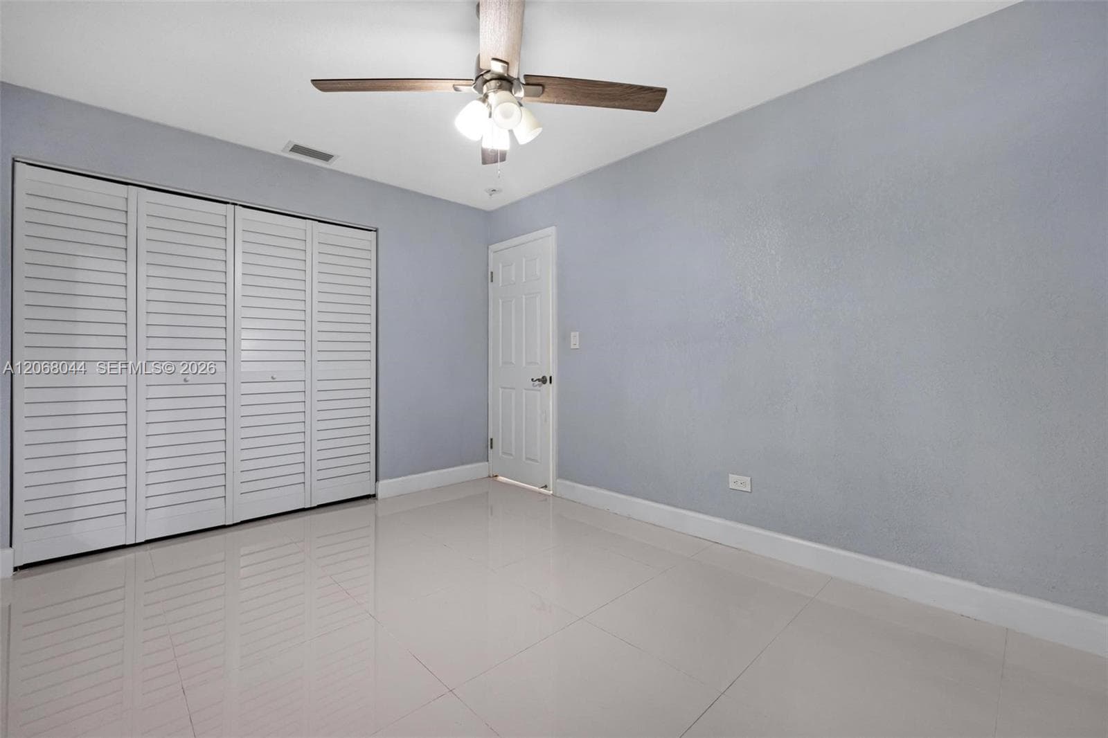 980 Oleander Rd photo 19
