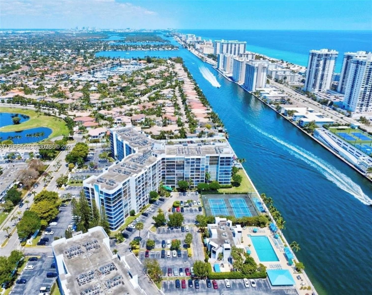 Oceanview Park Condo · #825 in Hallandale Beach - Photo 3