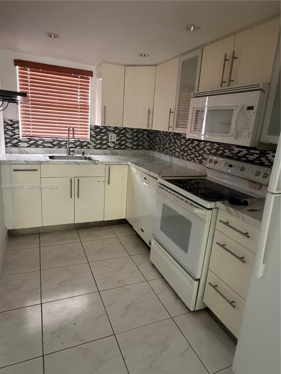 PARK EAST CONDO · #C223 in Miami - Photo 13