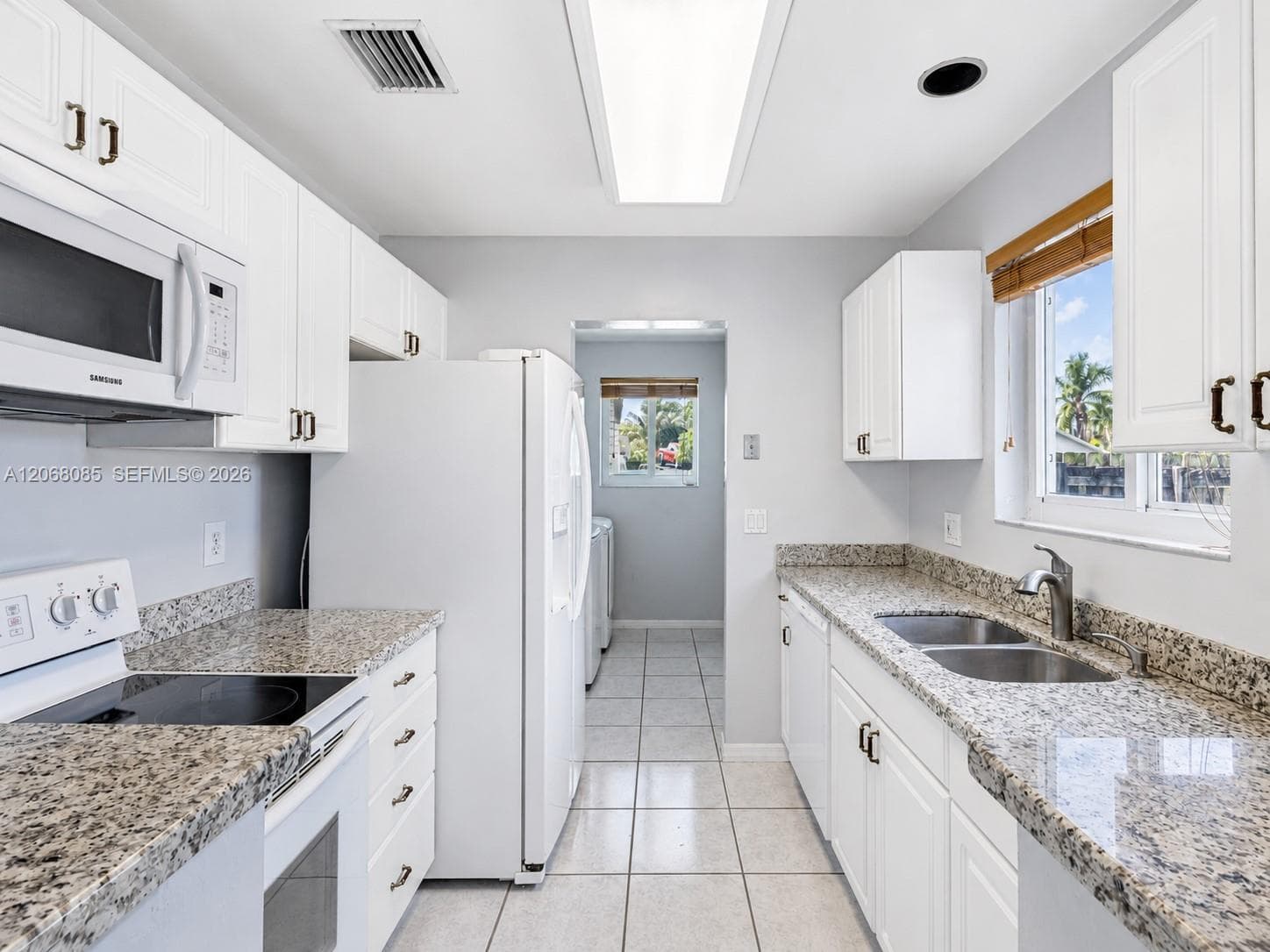 16521 SW 294th Ter photo 2