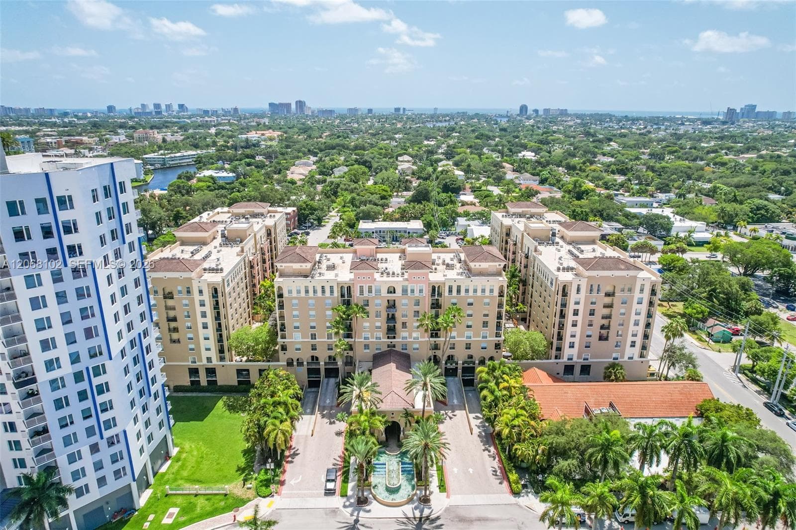 LAS OLAS BY THE RIVER CON · #1707 in Fort Lauderdale - Photo 32