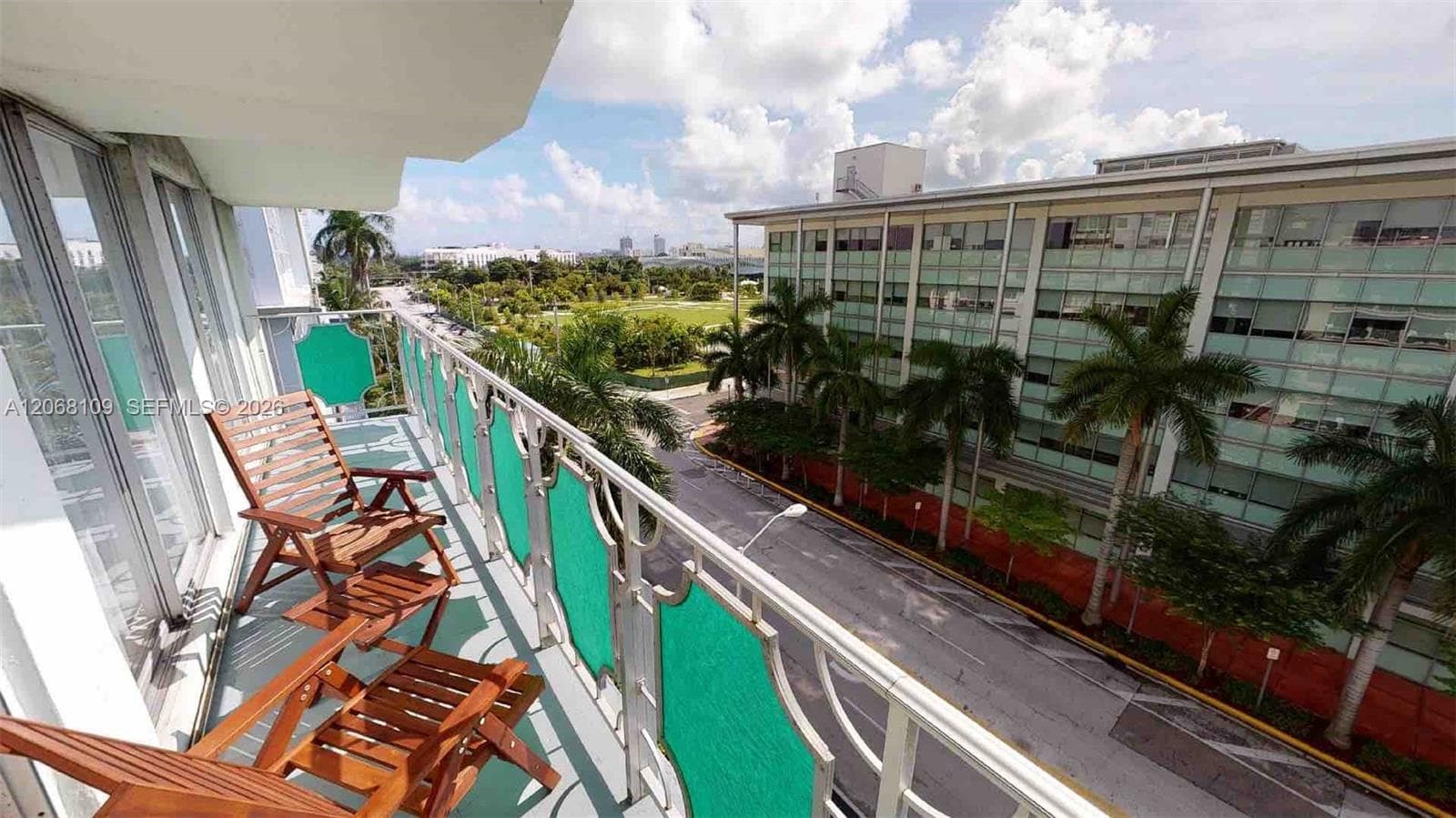 THE MERIDIAN CONDO · #701 in Miami Beach - Photo 29