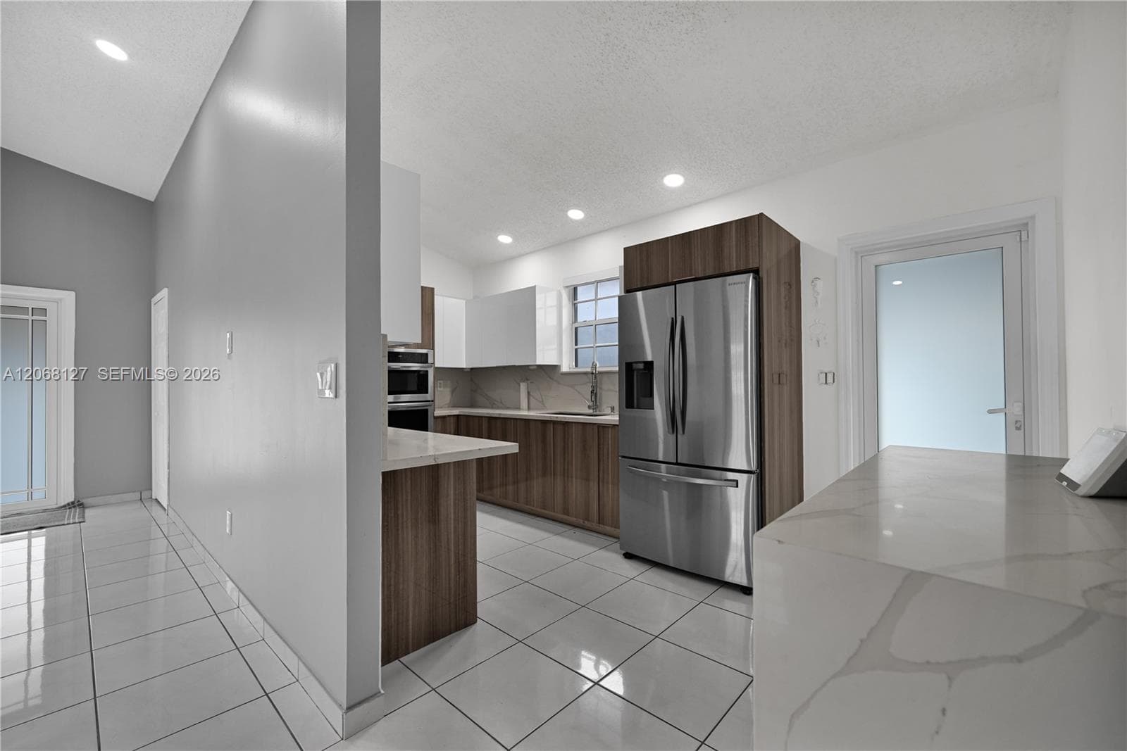 451 E 37st photo 12