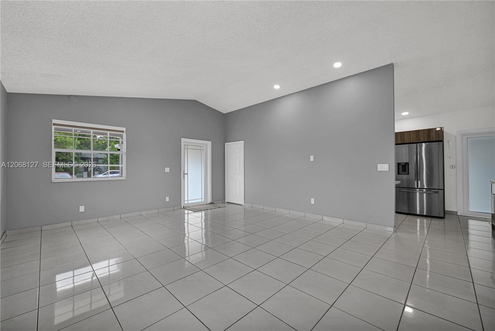 451 E 37st photo 10