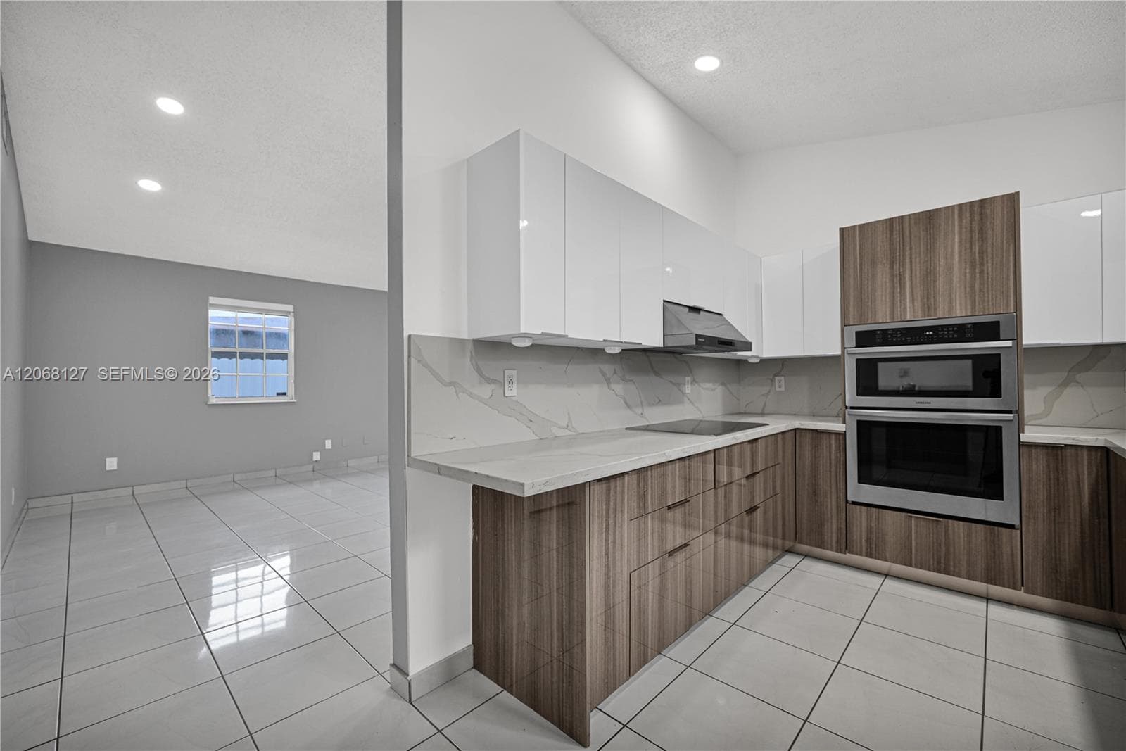 451 E 37st photo 14