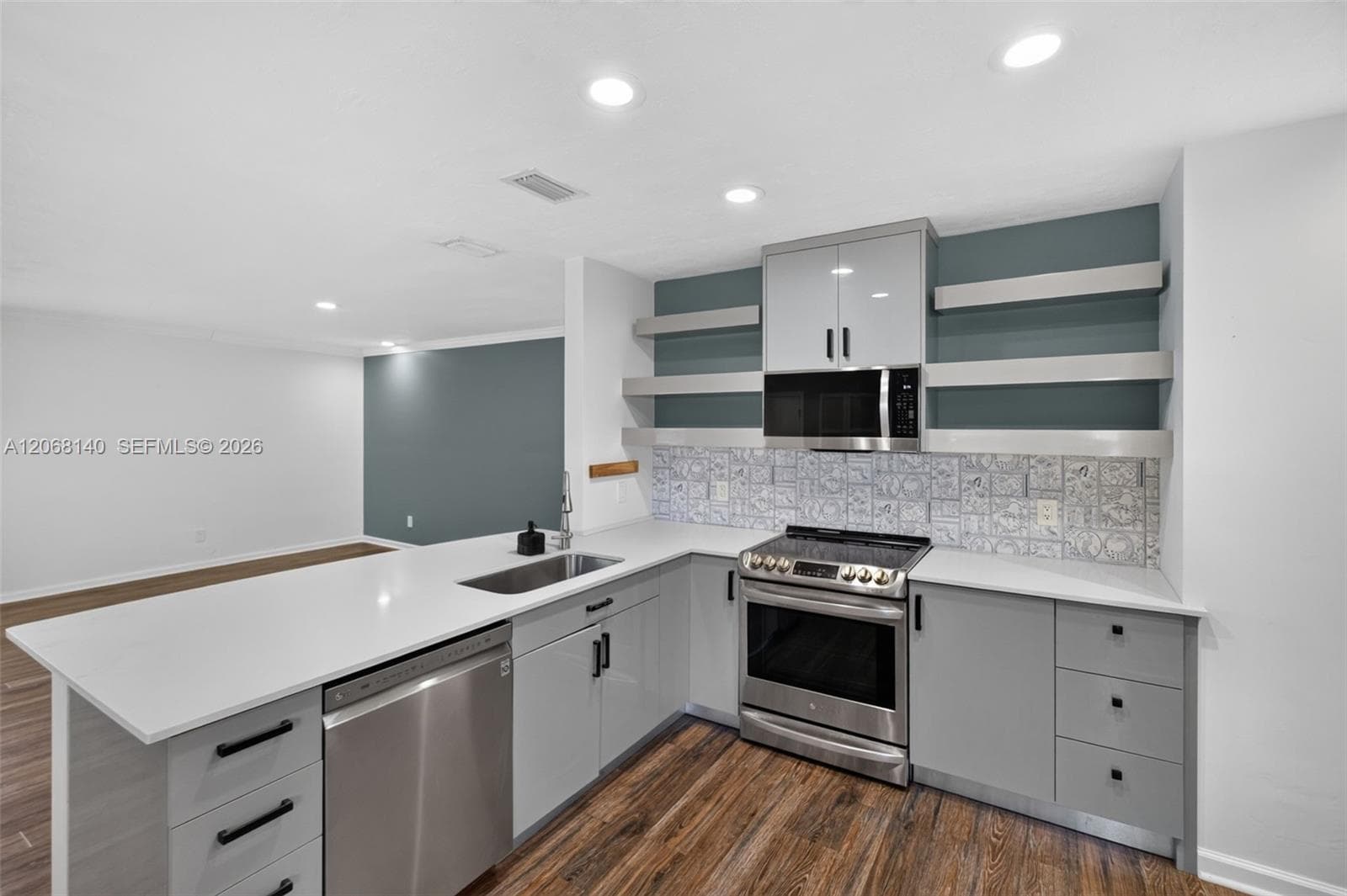 ADMIRAL FARRAGUT CONDO · #301 in Coral Gables - Photo 16