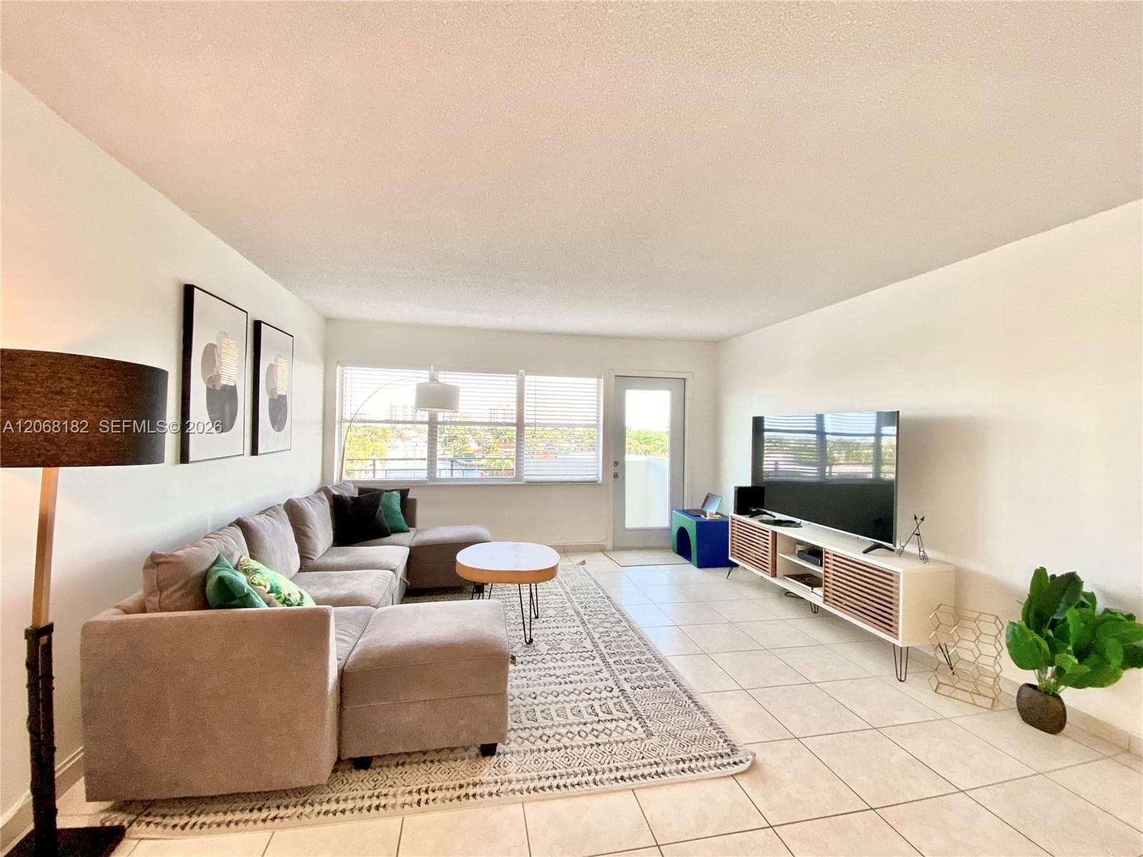 OCEAN VIEW TOWERS CONDO · #505 in Hallandale Beach - Photo 2