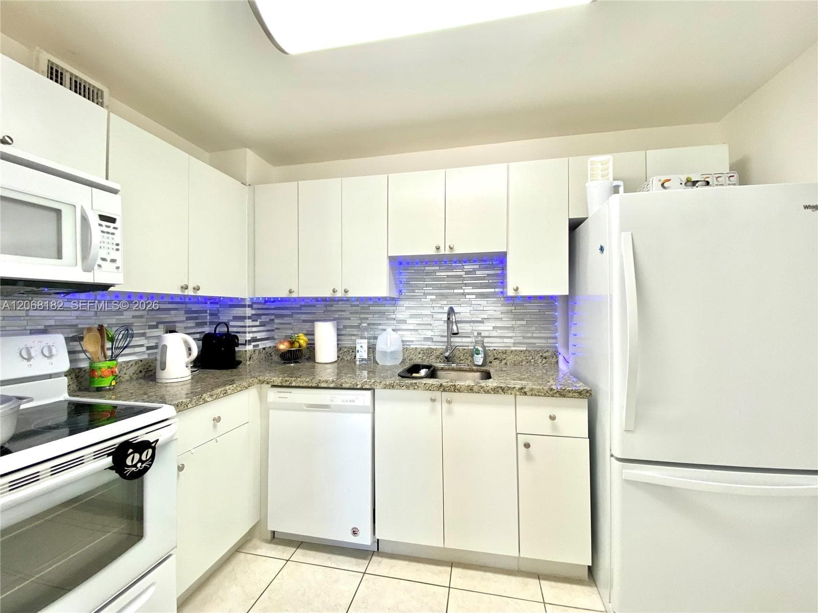 OCEAN VIEW TOWERS CONDO · #505 in Hallandale Beach - Photo 4